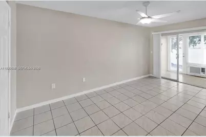 18801 NE 2nd Ave #1006, Miami, FL 33179 - Photo 2