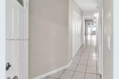 18801 NE 2nd Ave #1006, Miami, FL 33179 - Photo 4