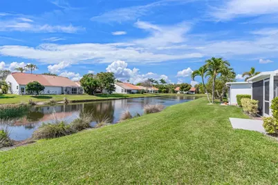 15465 Lake Magnolia Place, Delray Beach, FL 33484 - Photo 2