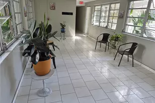 330 SE 2nd St, Hallandale Beach, FL 33009 - Photo 2