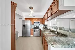 17150 N Bay Rd, Sunny Isles Beach, FL 33160 - Photo 8