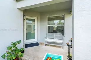 10020 SW 223rd Ln, Cutler Bay, FL 33190 - Photo 4