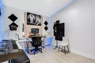 10020 SW 223rd Ln, Cutler Bay, FL 33190 - Photo 22