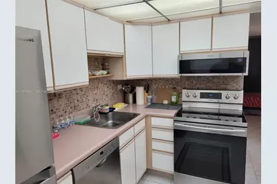 251 174th St #1208, Sunny Isles Beach, FL 33160 - Photo 2