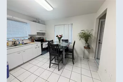 119/121 NW 17th Pl, Miami, FL 33125 - Photo 28