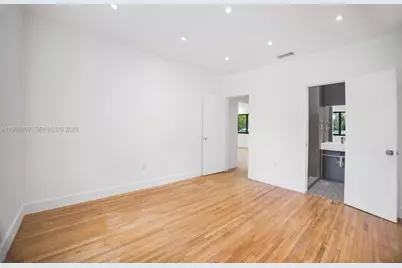 880 NE 72nd Ter, Miami, FL 33138 - Photo 18