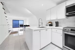 240 W 68th St, Hialeah, FL 33014 - Photo 8