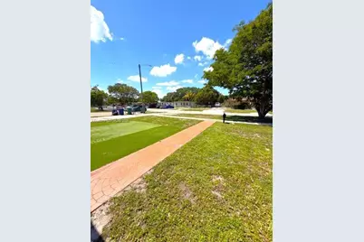 15825 E Bunche Park Dr, Miami Gardens, FL 33054 - Photo 38