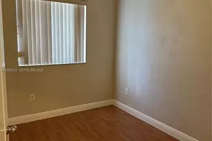 7549 NW 175th St, Hialeah, FL 33015 - Photo 30