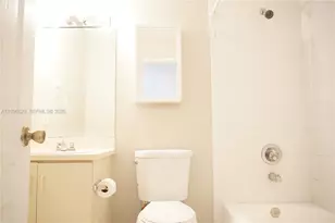 331 NW 82nd Ave, Miami, FL 33126 - Photo 14