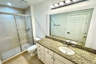 3001 NE 185th St, Aventura, FL 33180 - Photo 22