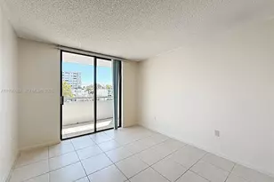 7300 Wayne Ave, Miami Beach, FL 33141 - Photo 14