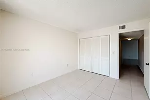 7300 Wayne Ave, Miami Beach, FL 33141 - Photo 16