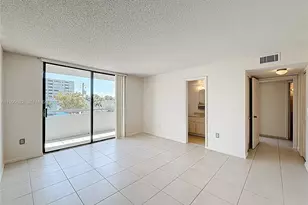 7300 Wayne Ave, Miami Beach, FL 33141 - Photo 20