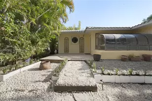 1845 Daytonia Rd, Miami Beach, FL 33141 - Photo 16
