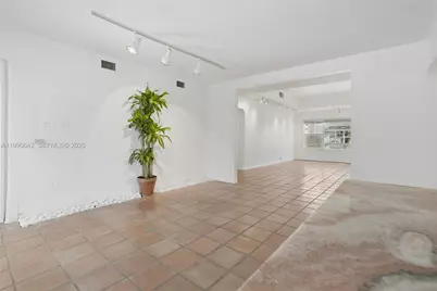 1845 Daytonia Rd, Miami Beach, FL 33141 - Photo 4