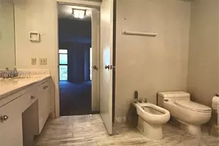 2000 Towerside Terrace, Miami, FL 33138 - Photo 8