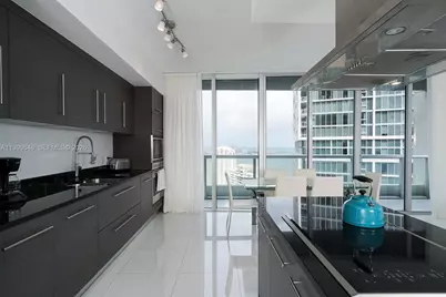 485 Brickell Ave #4110, Miami, FL 33131 - Photo 2