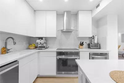 5161 Collins Ave #411, Miami Beach, FL 33140 - Photo 16