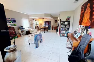 1040 NW 185th Ave, Pembroke Pines, FL 33029 - Photo 12