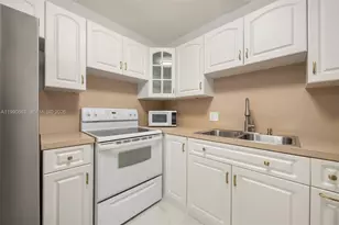 3640 SW 13th St, Miami, FL 33145 - Photo 20