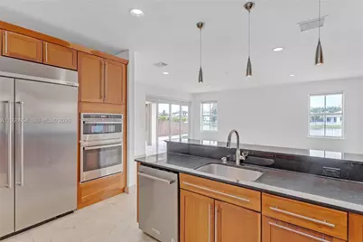 11304 NW 79th Ln, Doral, FL 33178 - Photo 10