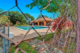 4211 NW 19th St, Lauderhill, FL 33313 - Photo 32