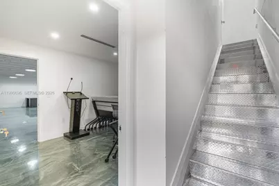 2075 W 76th St #1, Hialeah, FL 33016 - Photo 32