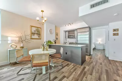 500 Brickell Ave #1810, Miami, FL 33131 - Photo 6