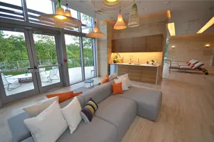 16385 Biscayne Blvd, North Miami Beach, FL 33160 - Photo 10