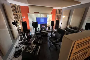 6301 N Falls Cir Dr, Lauderhill, FL 33319 - Photo 12