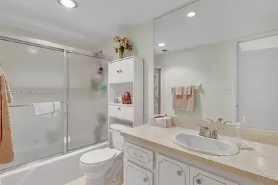 3535 Broken Woods Dr #302, Coral Springs, FL 33065 - Photo 16