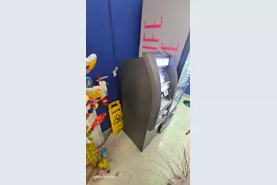 Ice Cream Shop For Sale in Miami Beach, Miami Beach, FL 33139 - Photo 8