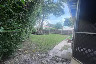 2210 NE 170th St, North Miami Beach, FL 33160 - Photo 14