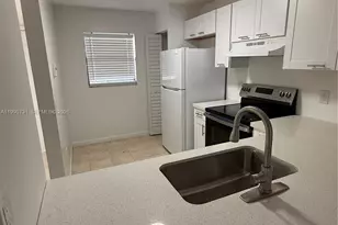 860 NE 207th Terrace, Miami, FL 33179 - Photo 4
