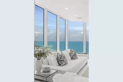 300 S Pointe Dr #3405, Miami Beach, FL 33139 - Photo 2
