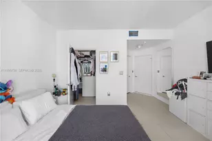 79 SW 12th St, Miami, FL 33130 - Photo 28