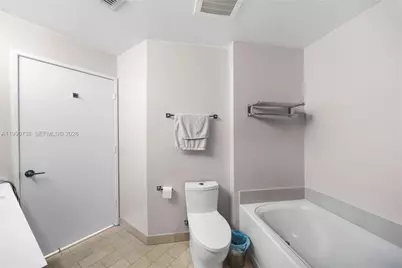 79 SW 12th St #2401-S, Miami, FL 33130 - Photo 22
