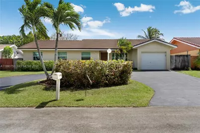 9014 SW 163rd Ter, Palmetto Bay, FL 33157 - Photo 2