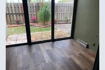 215 Lake Pointe Dr #103, Oakland Park, FL 33309 - Photo 6