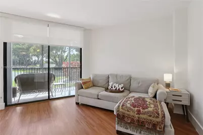 3101 N Country Club Dr #102, Aventura, FL 33180 - Photo 2