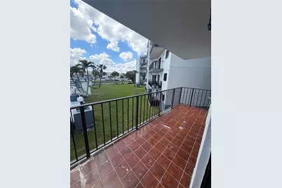 1820 W 53rd St #201, Hialeah, FL 33012 - Photo 16