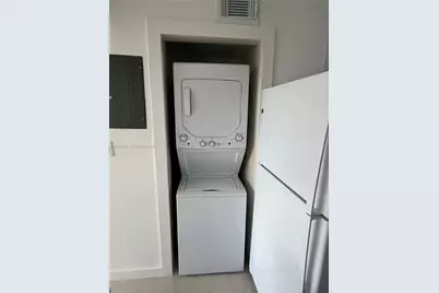 1820 W 53rd St #201, Hialeah, FL 33012 - Photo 4