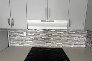 1820 W 53rd St, Hialeah, FL 33012 - Photo 16