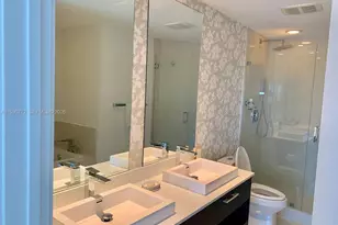 55 SW 9th St, Miami, FL 33130 - Photo 8