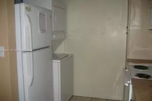 15328 SW 72nd St, Miami, FL 33193 - Photo 6