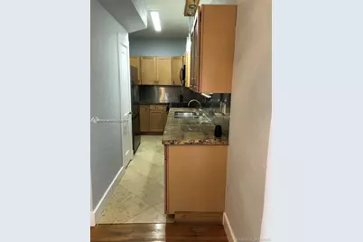 329 W 28th St, Miami Beach, FL 33140 - Photo 32