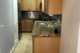 329 W 28th St, Miami Beach, FL 33140 - Photo 32