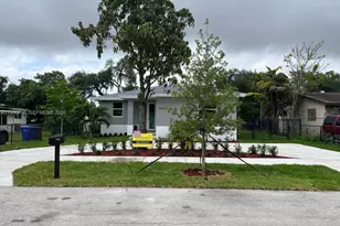 6237 Lincoln St, Hollywood, FL 33024 - Photo 2