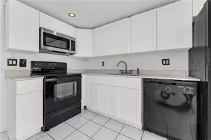 321 SW 1st Ct, Pompano Beach, FL 33060 - Photo 10
